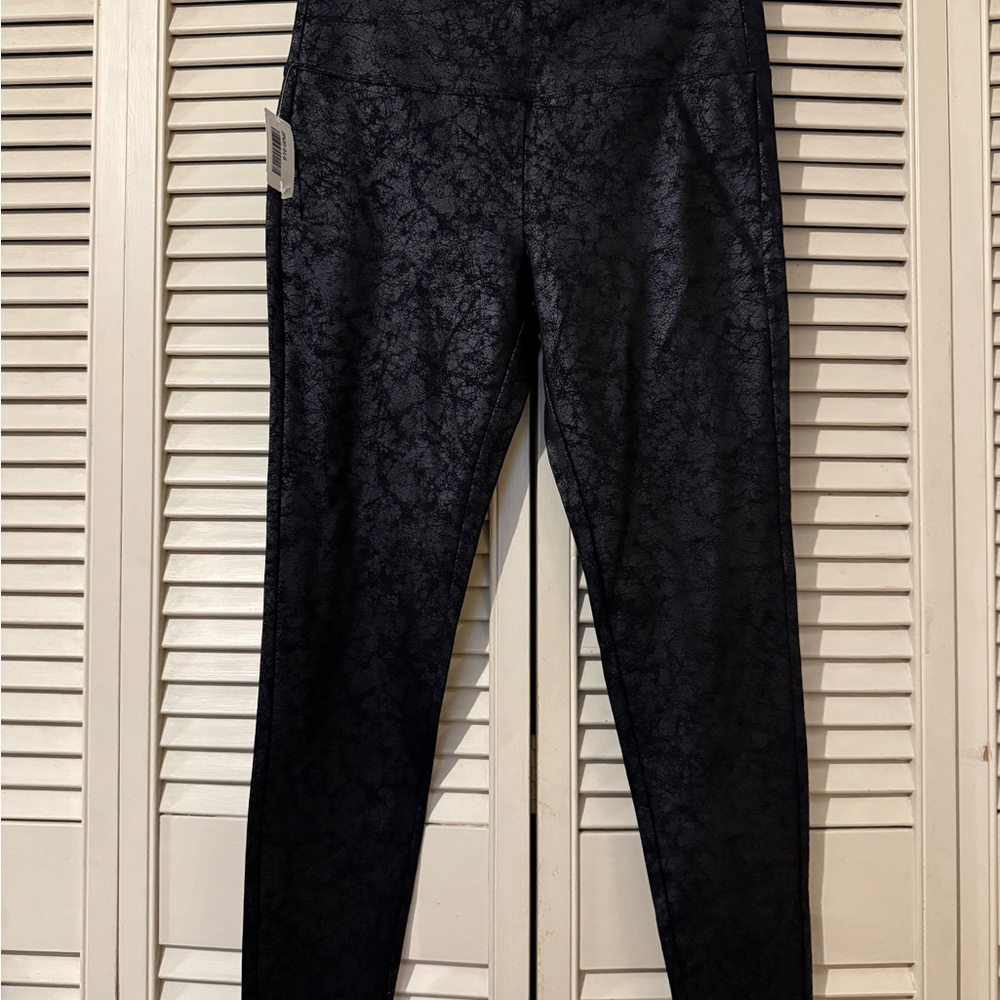 Elegant Black High-Waisted Leggings